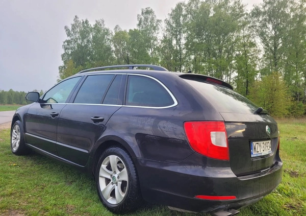 Skoda Superb cena 29000 przebieg: 238000, rok produkcji 2010 z Żyrardów małe 106